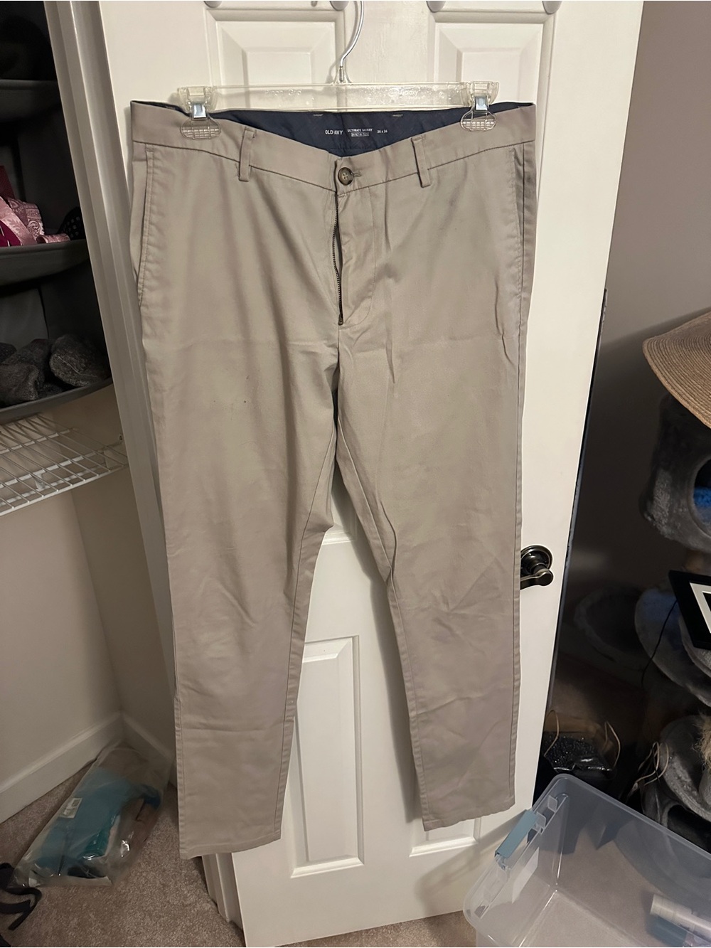 Old Navy Men's Light Khaki Straight Chinos